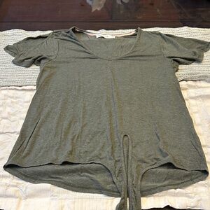 Elegant Olive Short Sleeve V-Neck Top